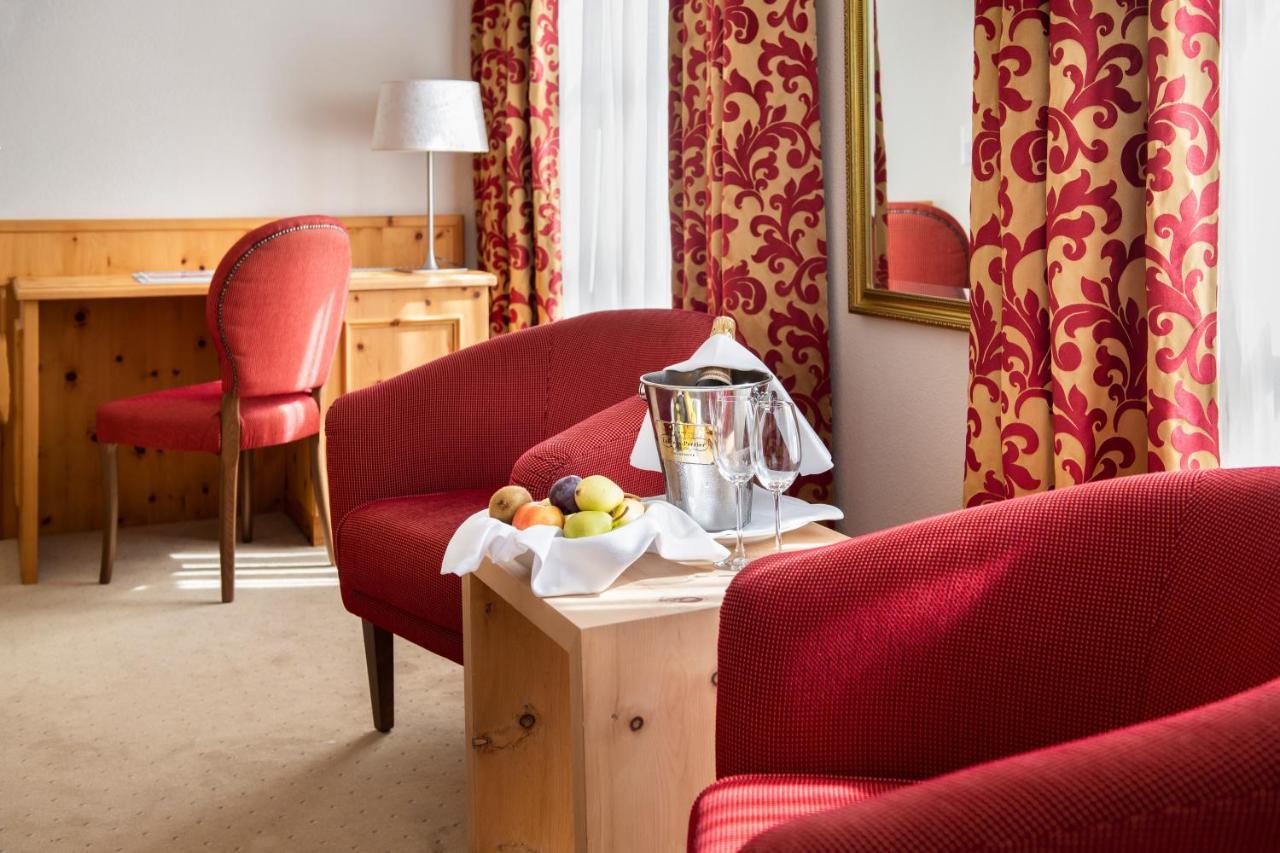 Hotel Engiadina Цуоц Екстериор снимка
