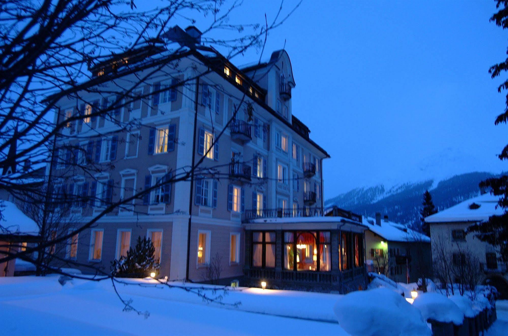 Hotel Engiadina Цуоц Екстериор снимка